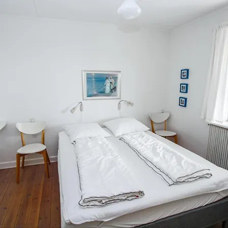 3 Bedroom Gorgeous In Ferienhaus *